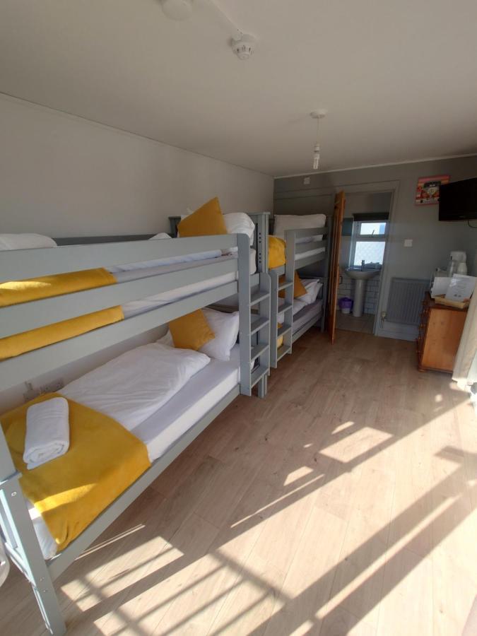 Ocean Surf Lodge New Quay エクステリア 写真